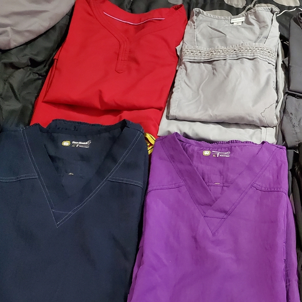 Scrub sets - Picture 2 of 2